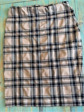 Rachel Zoe Beige and Black Plaid Pencil Skirt
